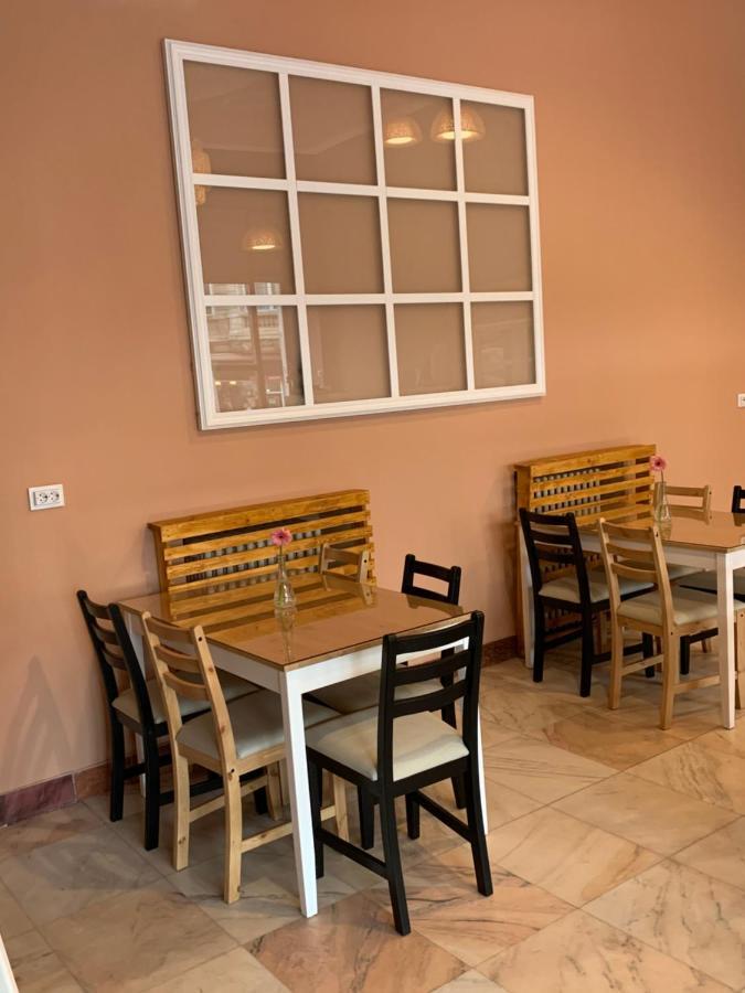 Hotel Continental City Center ยาช ภายนอก รูปภาพ